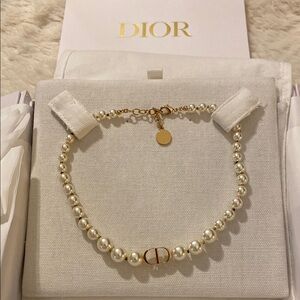 Dior Cream and Gold Necklace with Elegant Pearl Design